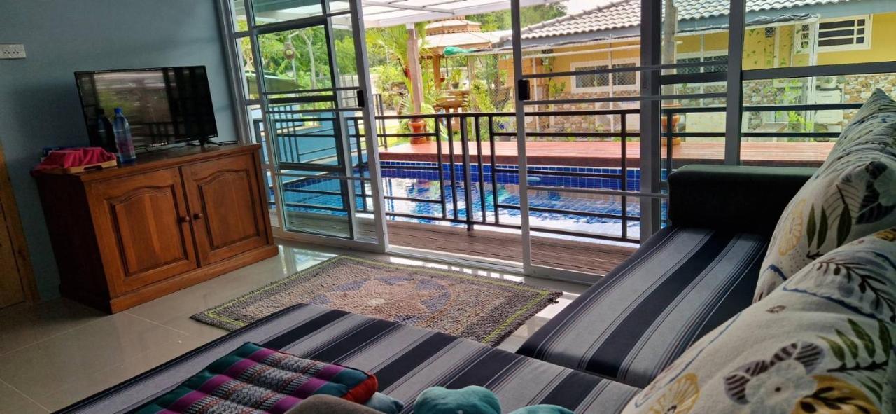 Bed and Breakfast Mana Pool House Чианграй Экстерьер фото